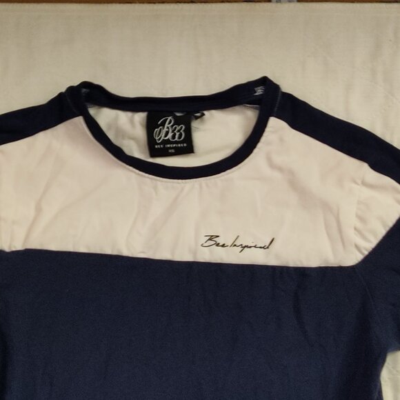 Bee Inspired Colorblock Tee T Shirt Crew Neck Embroidered Logo Size XS - Picture 3 of 5